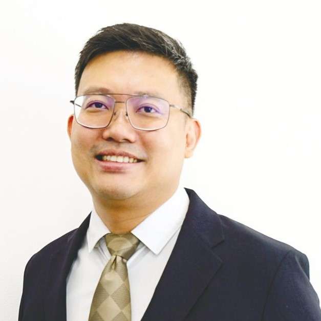 Dr Ray Choy
