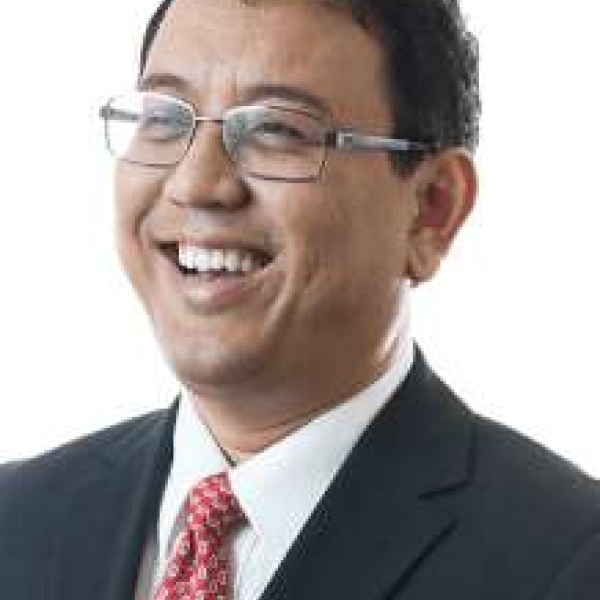 Datuk Seri Dr Nik Norzrul Thani