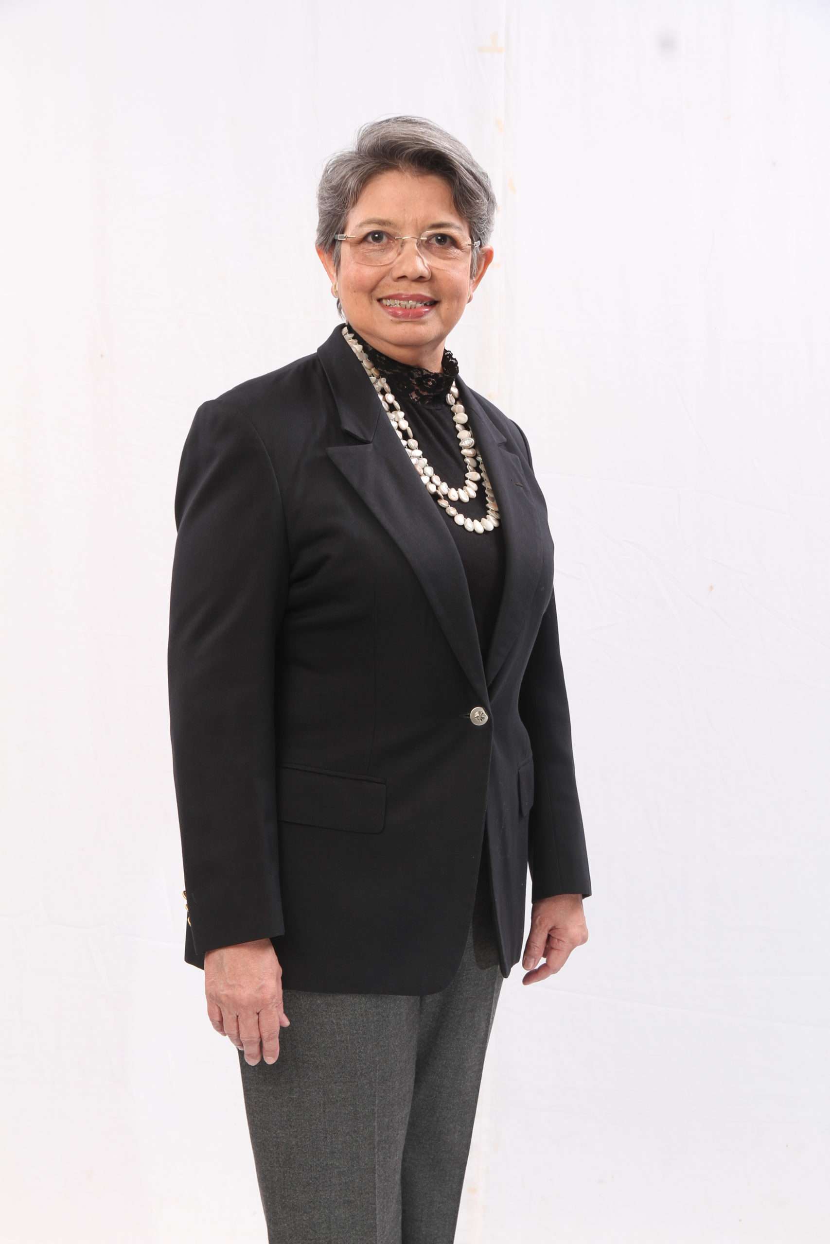 Dra. Endang W. Hoyaranda